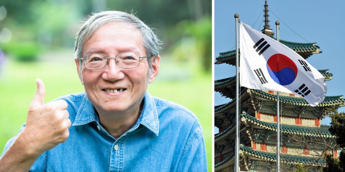 En koreansk man och Sydkoreas flagga. Det finns adopterade som valt att flytta tillbaka till det land de adopterats ifrån, exempelvis Sydkorea