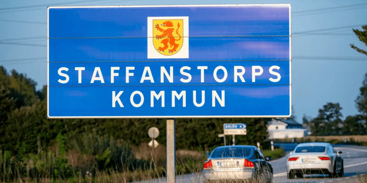 Vägskylt där det står Staffanstorp kommun.